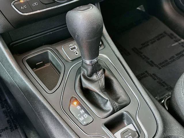 Used 2020 Jeep Cherokee Latitude FWD image 18