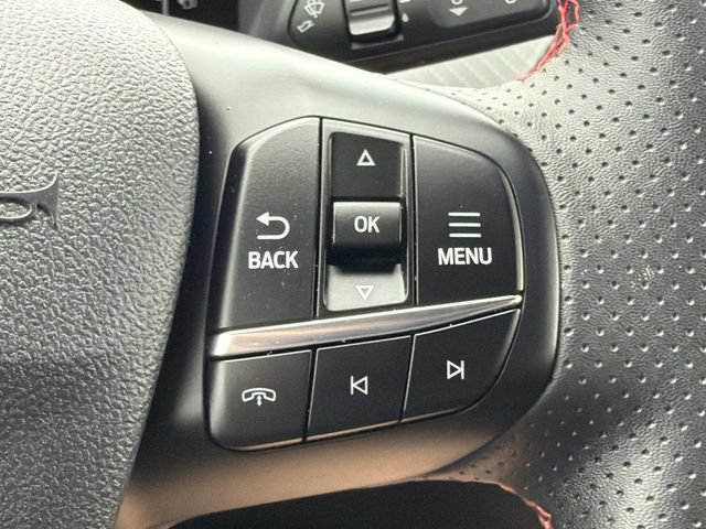 Certified 2025 Ford Escape ST-Line Select AWD/4WD image 26