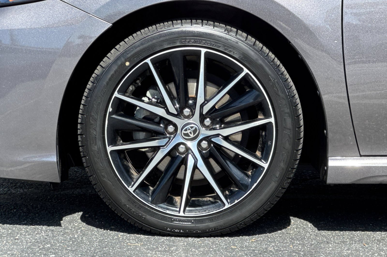 Used 2022 Toyota Camry SE FWD image 25