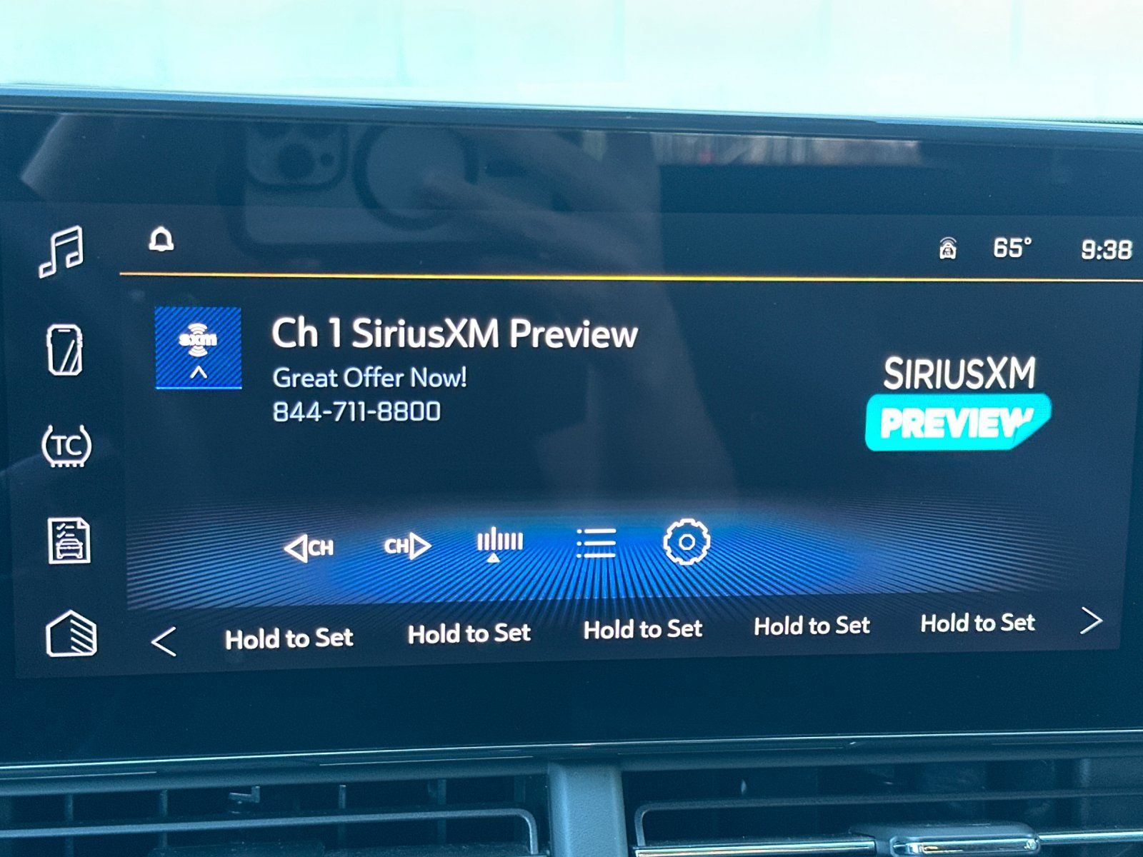 Used 2024 Chevrolet Trax LT FWD image 19