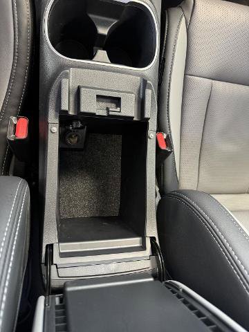 Used 2025 Subaru Outback Limited AWD/4WD image 37