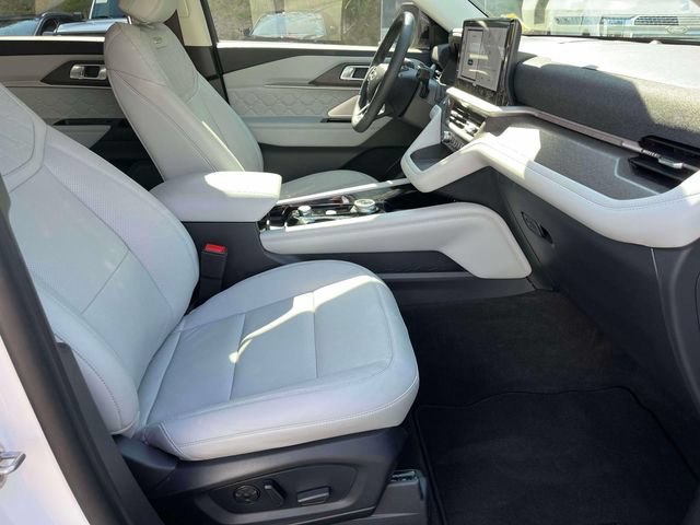 Certified 2026 Ford Explorer Platinum w/ LUX Leather Package AWD/4WD image 25