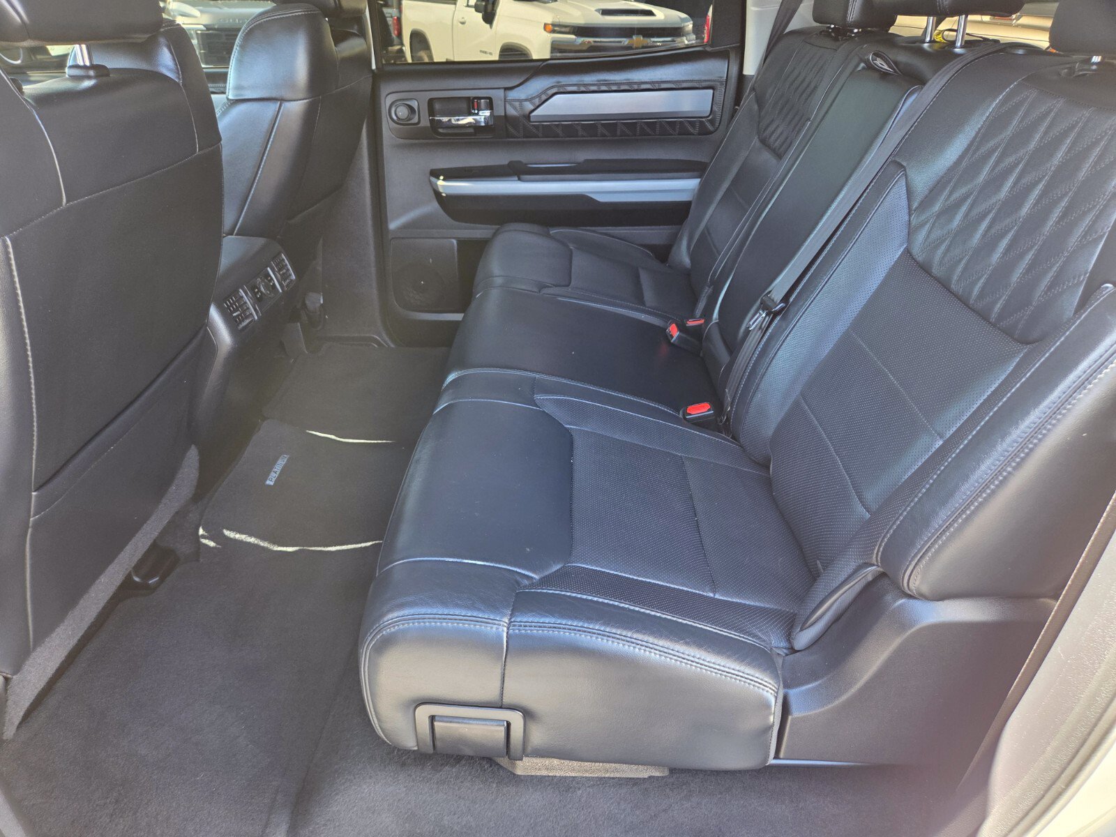 Used 2019 Toyota Tundra Platinum AWD/4WD image 12
