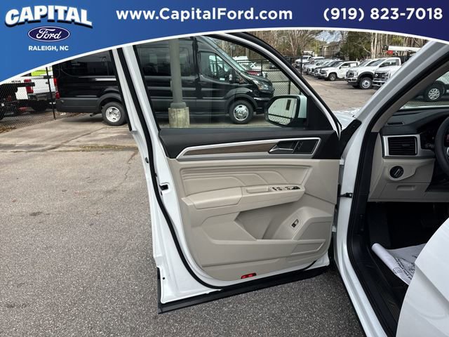 Used 2023 Volkswagen Atlas SEL image 19