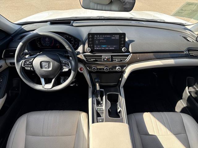 Used 2018 Honda Accord Touring image 12
