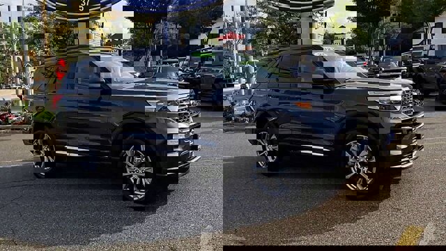 Certified 2022 Ford Explorer XLT w/ Equipment Group 202A image 12