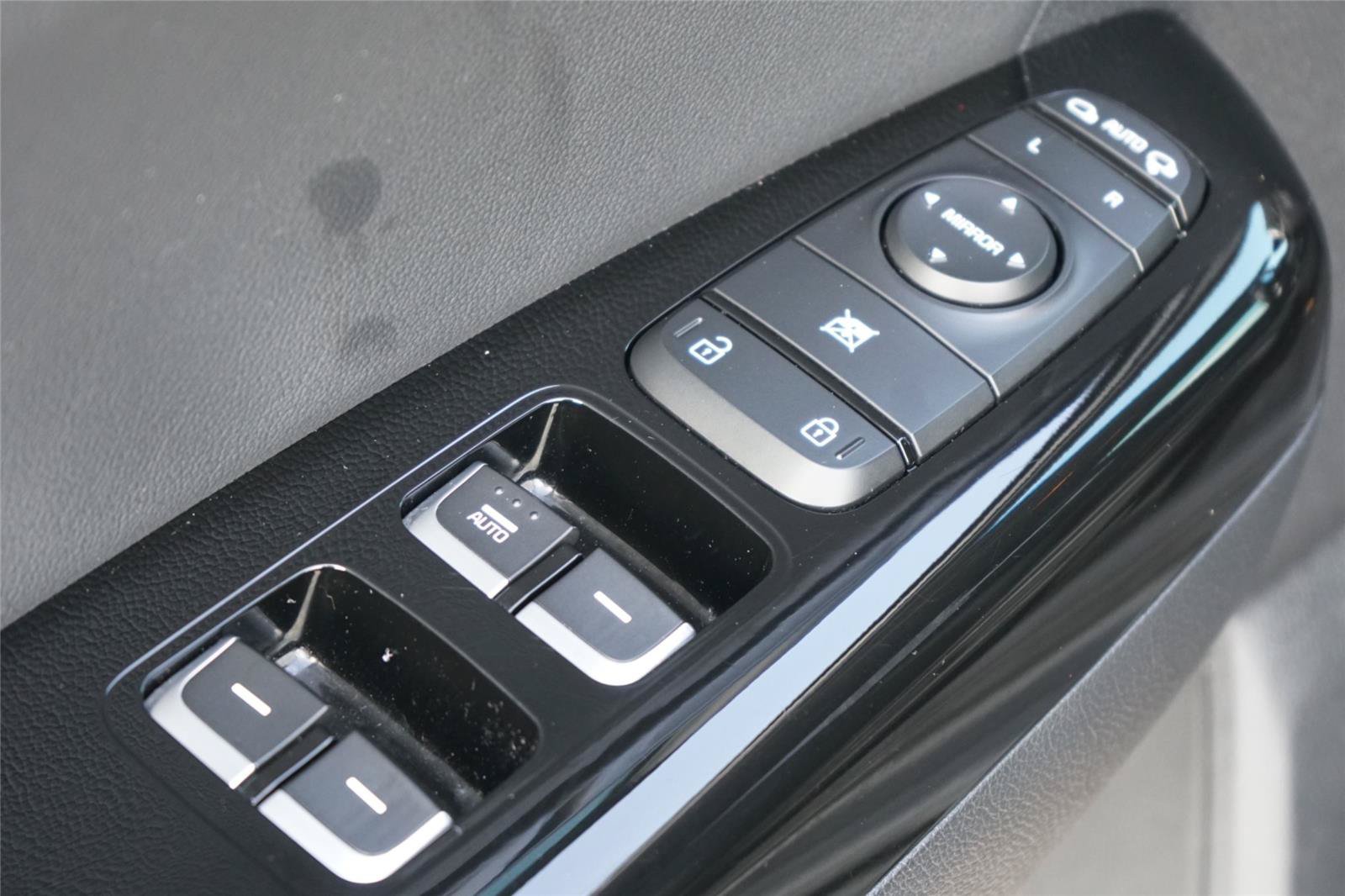Used 2021 Kia Sportage EX FWD image 20