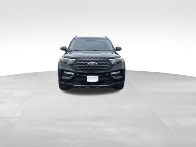 Certified 2021 Ford Explorer XLT w/ Equipment Group 202A image 7