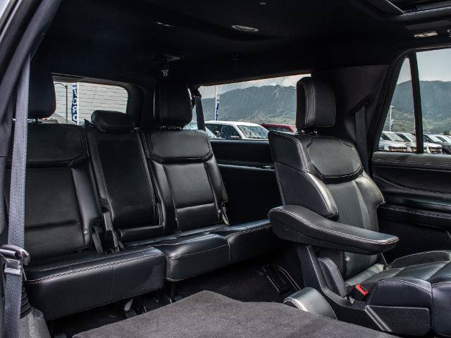 Certified 2025 Ford Expedition Max Platinum w/ Stealth Performance Package AWD/4WD image 27
