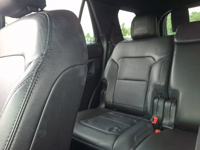 Certified 2018 Ford Explorer XLT w/ Equipment Group 202A AWD/4WD image 21