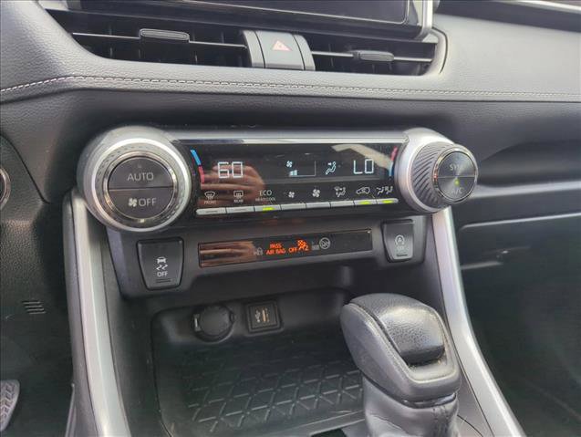 Used 2023 Toyota RAV4 XLE w/ Convenience Package FWD image 12