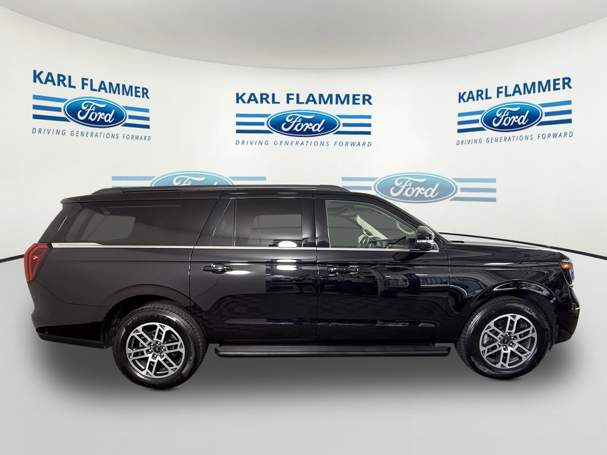 Certified 2025 Ford Expedition Max Active AWD/4WD image 2