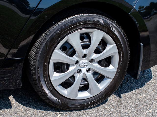 Used 2025 Toyota Corolla LE FWD image 6