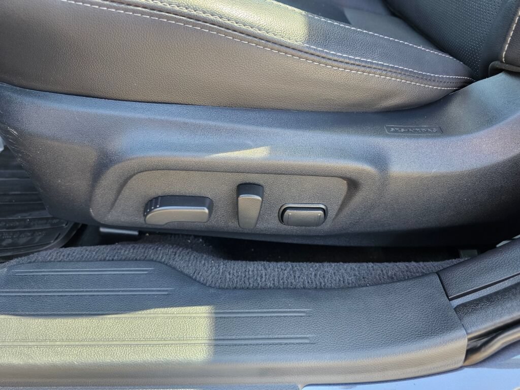 Used 2017 Subaru Legacy 2.5i Limited AWD/4WD image 17