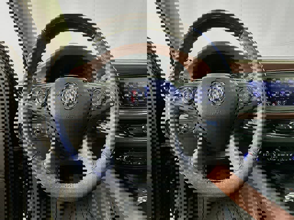 Used 2021 Buick Enclave Avenir w/ Avenir Technology Package image 16