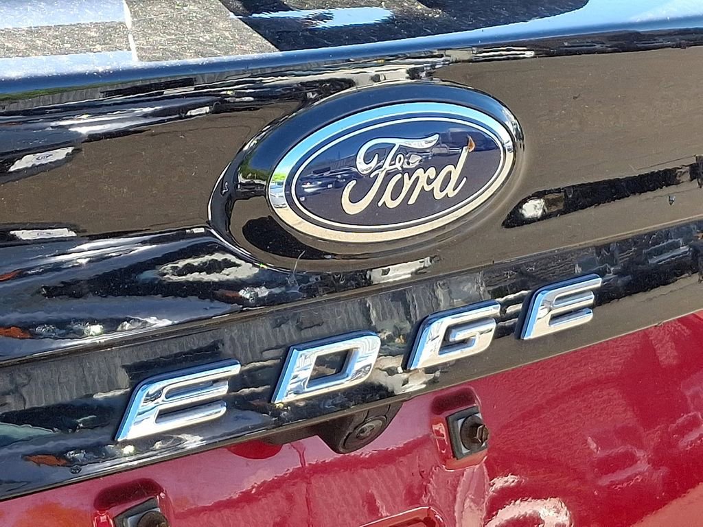 Certified 2023 Ford Edge Titanium w/ Equipment Group 301A AWD/4WD image 31