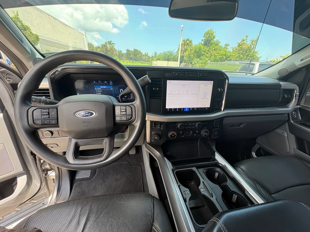 Certified 2023 Ford F250 XLT w/ Black Appearance Package AWD/4WD image 8