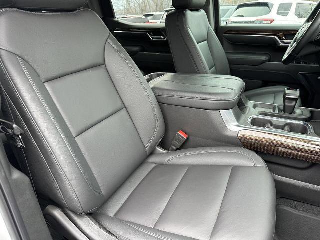 Used 2025 GMC Sierra 1500 Elevation w/ Elevation Premium Package image 16