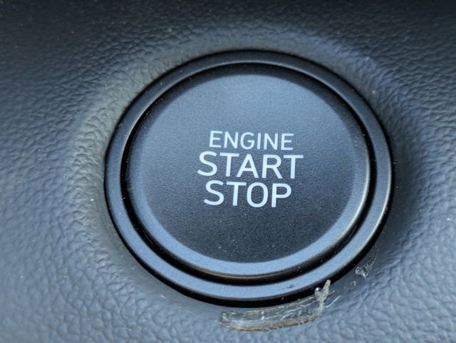 Used 2025 Hyundai Elantra Sport image 25