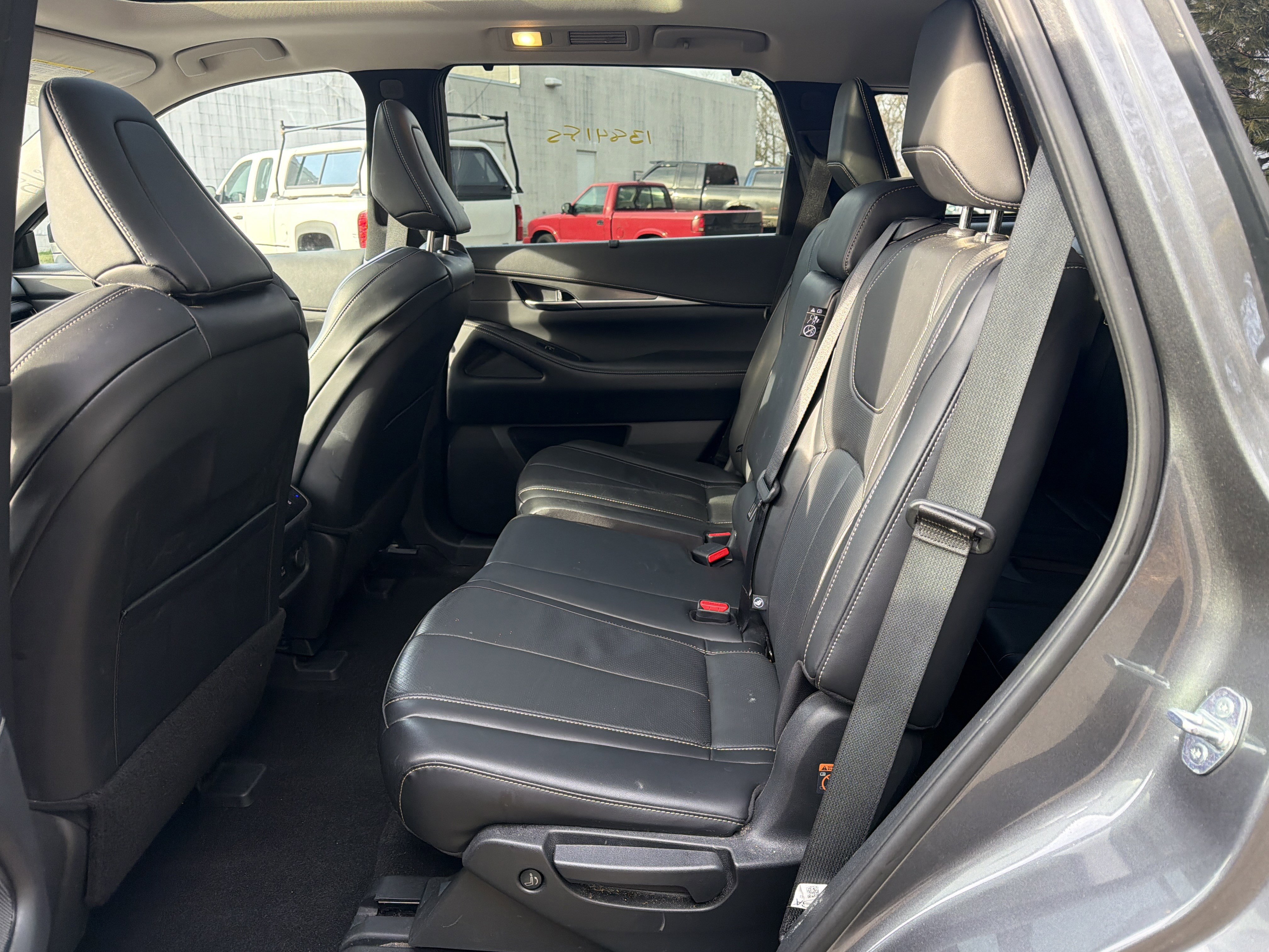 Used 2023 INFINITI QX60 Luxe w/ Cargo Package image 18