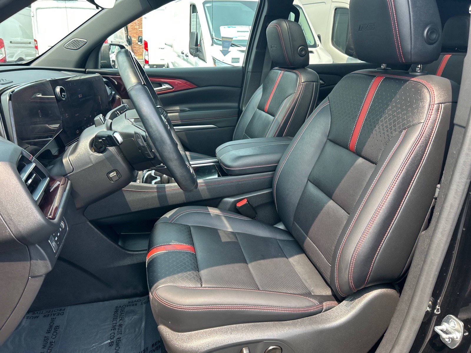 Used 2024 Chevrolet Traverse RS w/ LPO, Floor Liner Package AWD/4WD image 10