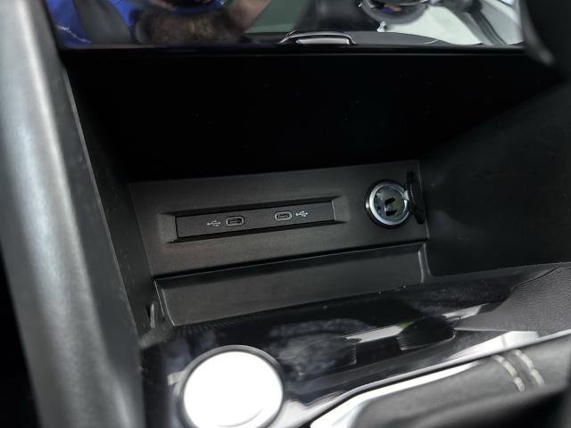 Used 2023 Volkswagen Taos SE image 30