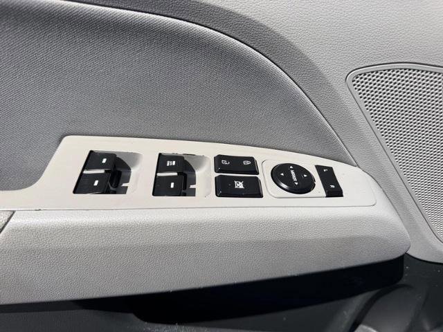 Used 2020 Hyundai Elantra SEL FWD image 17