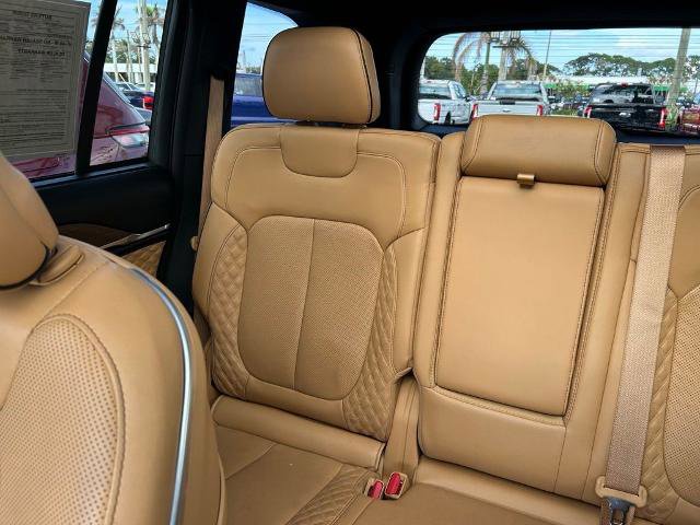 Used 2023 Jeep Grand Cherokee Summit w/ Adv Protech Group IV AWD/4WD image 12