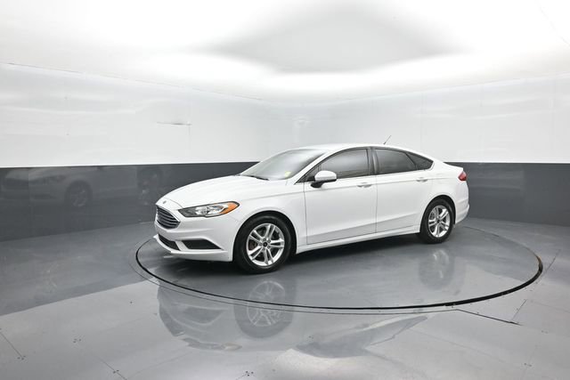Certified 2018 Ford Fusion SE FWD image 4