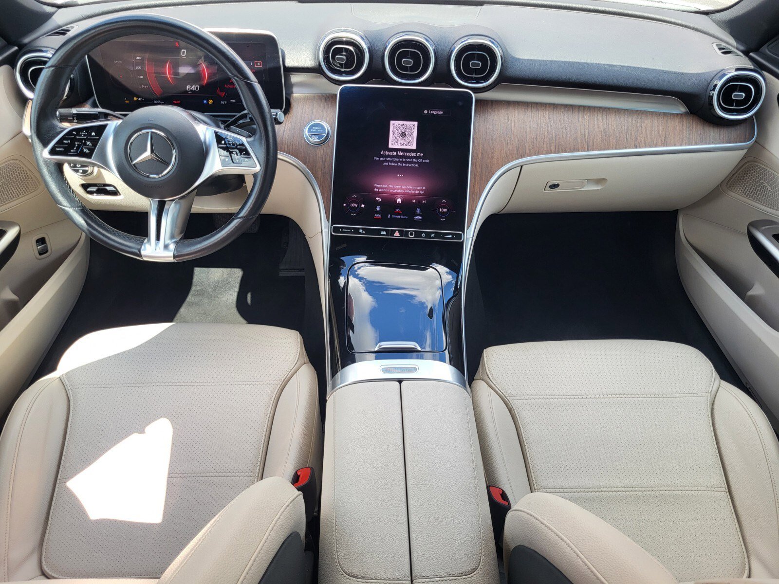 Used 2024 Mercedes-Benz C 300 Sedan image 10