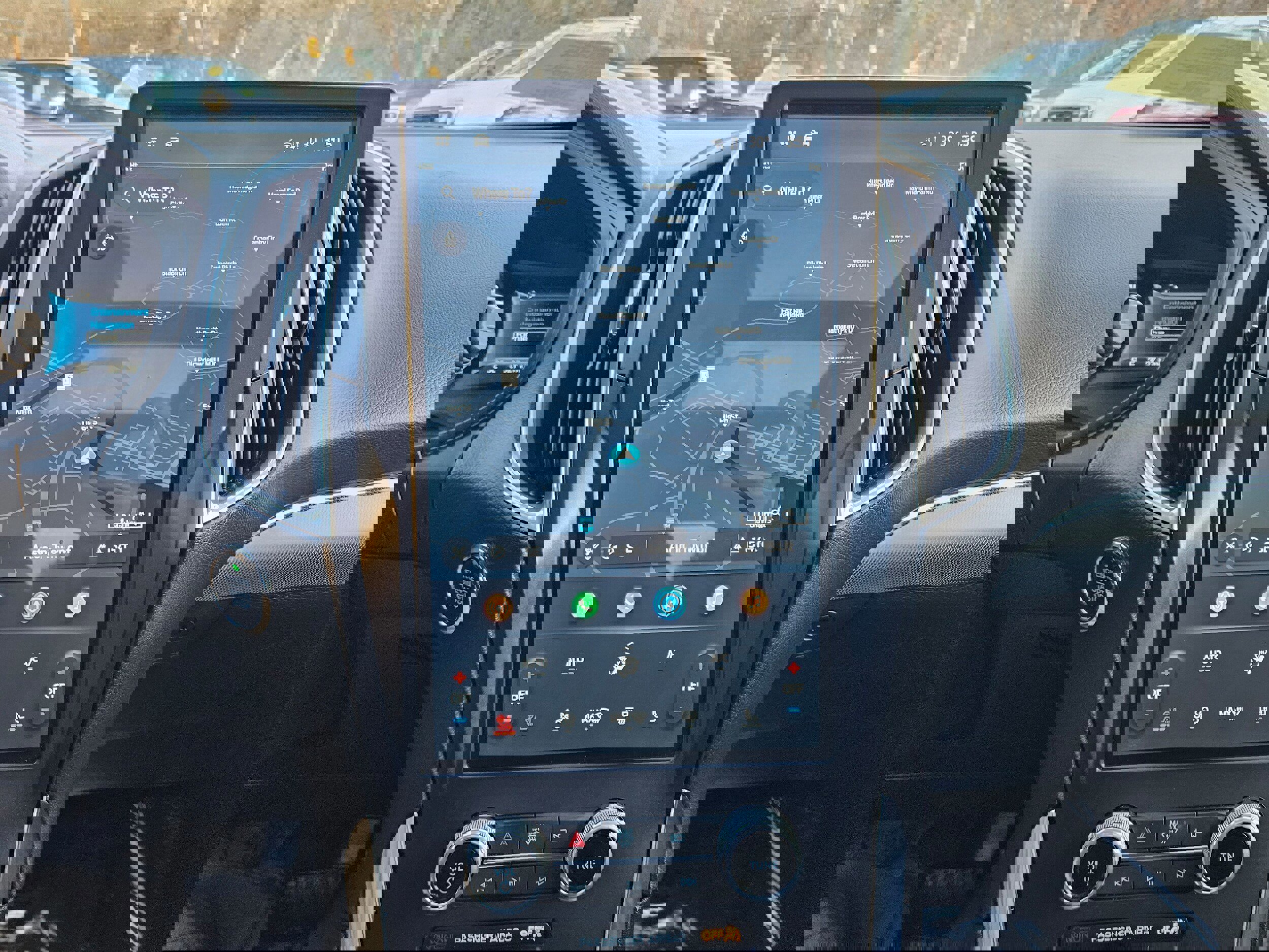 Certified 2022 Ford Edge Titanium w/ Equipment Group 301A image 24