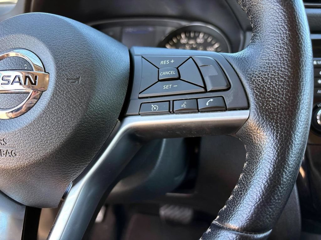 Used 2021 Nissan Rogue Sport SV AWD/4WD image 18