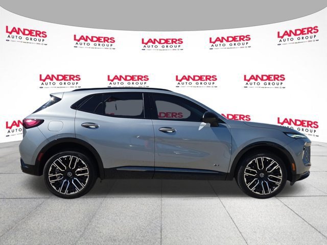 Used 2025 Buick Envision Sport Touring AWD/4WD image 2