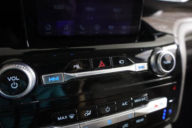 Certified 2023 Ford Explorer Platinum w/ Premium Technology Package AWD/4WD image 21