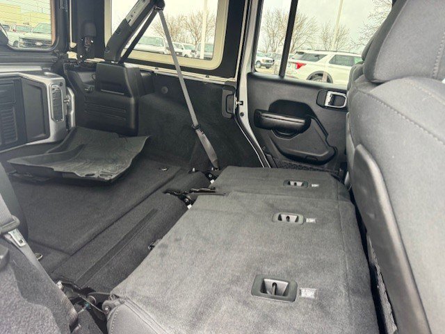 Used 2020 Jeep Wrangler Unlimited Rubicon image 32