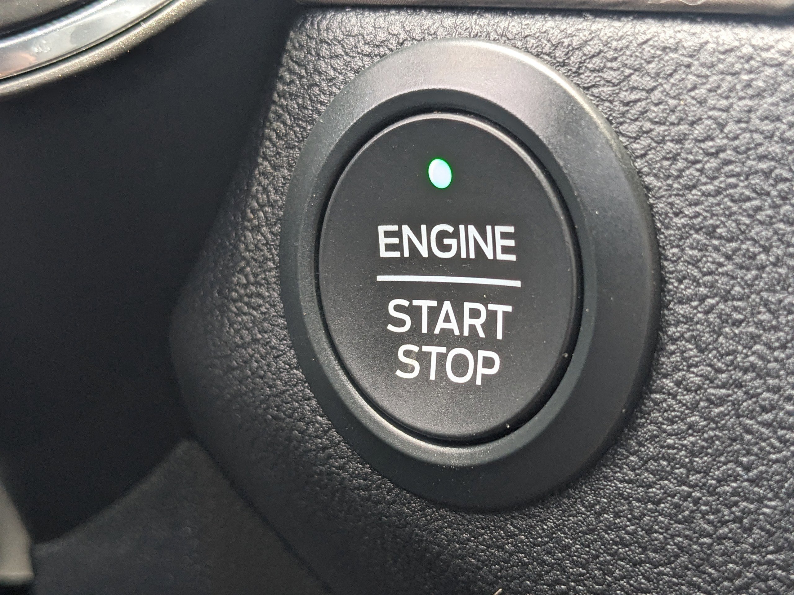 Certified 2020 Ford Escape Titanium image 32