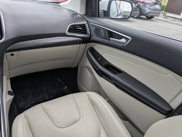 Certified 2020 Ford Edge Titanium AWD/4WD image 17