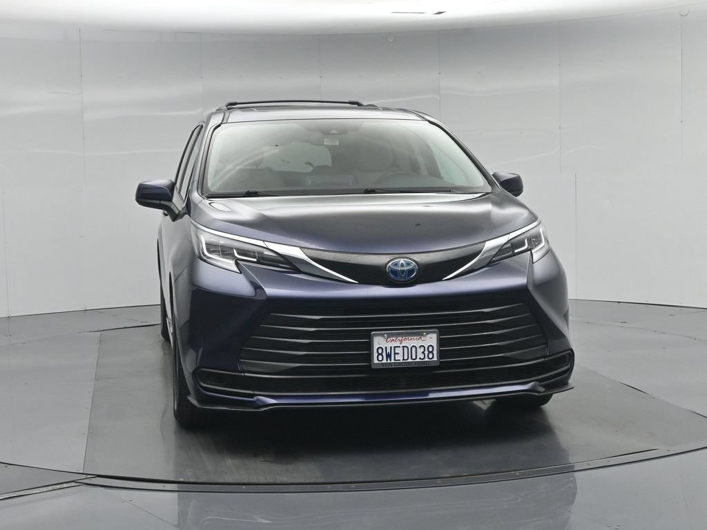 Used 2021 Toyota Sienna LE w/ LE Plus Package FWD image 59