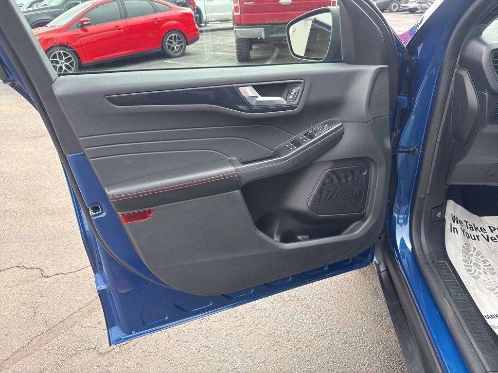 Certified 2023 Ford Escape ST-Line w/ Tech Pack #1 image 7