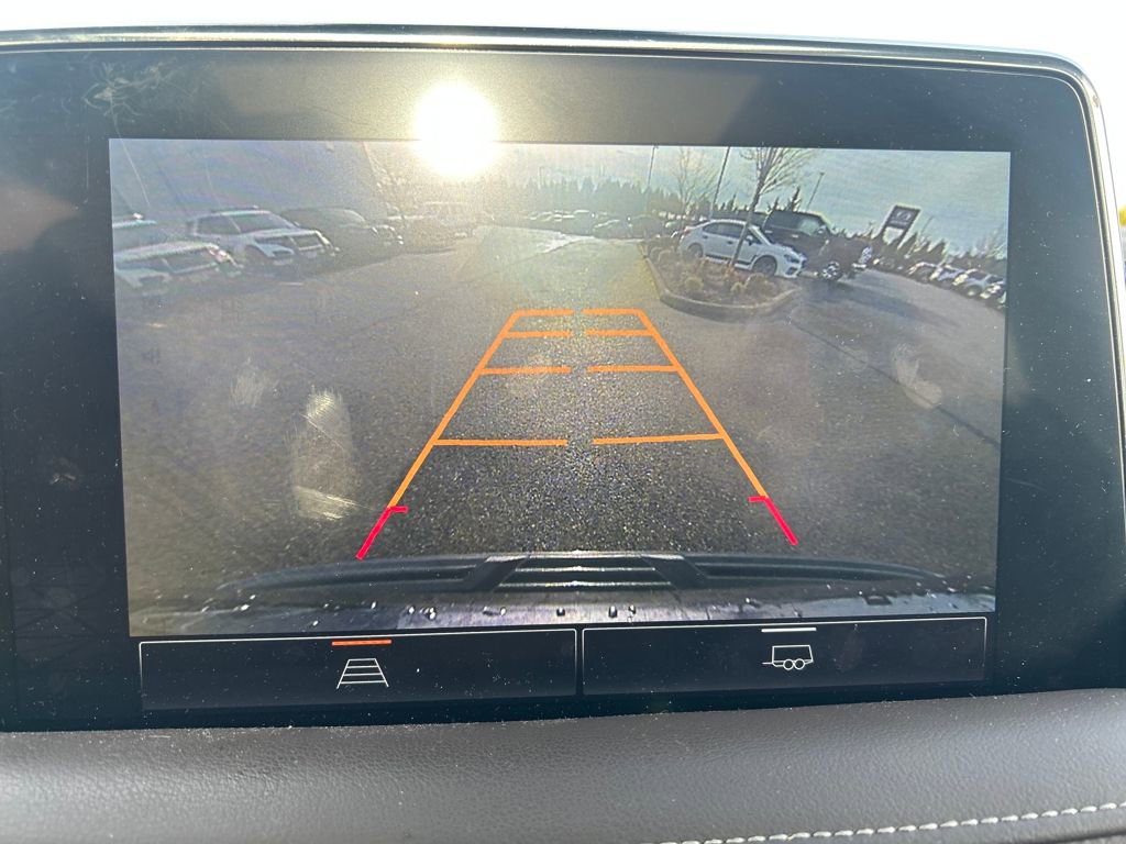 Used 2023 GMC Yukon XL SLT image 31