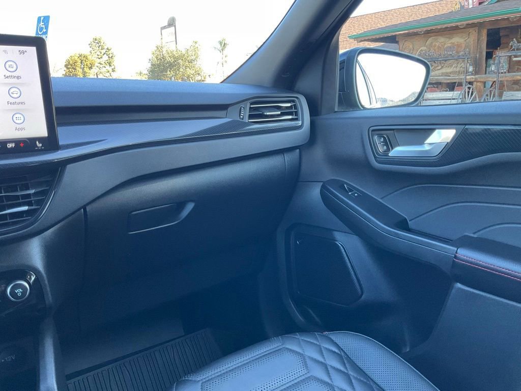 Certified 2024 Ford Escape ST-Line Elite w/ Premium Technology Package image 65