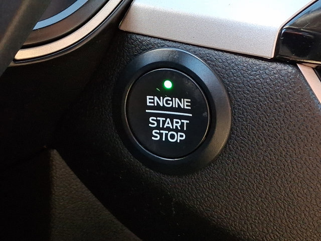 Certified 2021 Ford Escape SE w/ SE Sport Appearance Package image 28