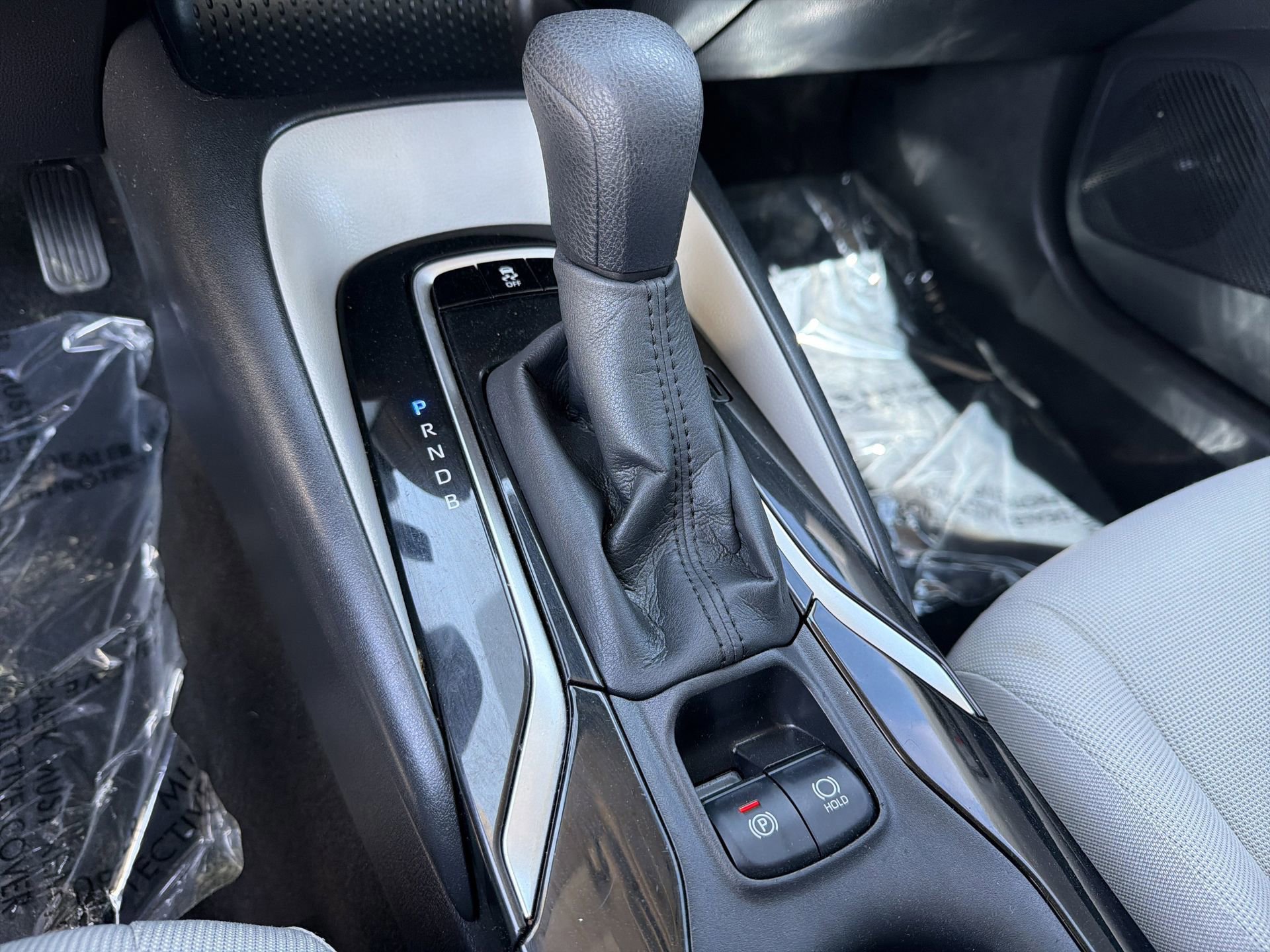 Used 2022 Toyota Corolla LE image 19