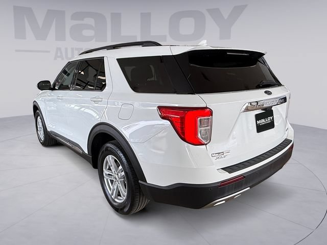 Certified 2022 Ford Explorer XLT w/ Equipment Group 202A AWD/4WD image 3