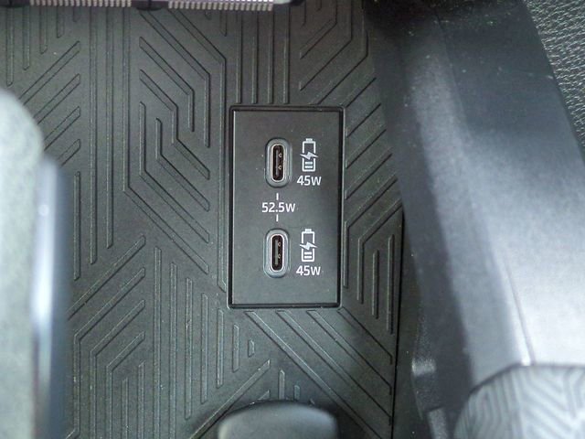 Used 2025 Toyota Tacoma SR5 AWD/4WD image 21