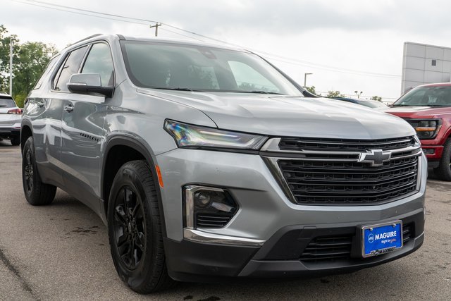 Used 2023 Chevrolet Traverse LT FWD image 4