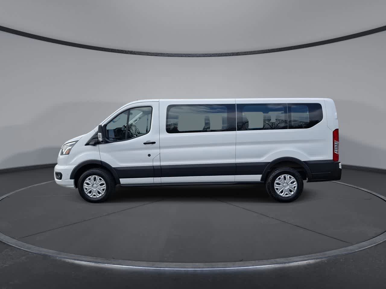Certified 2023 Ford Transit 350 XLT RWD image 4