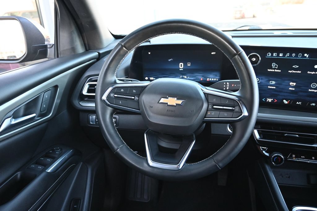 Used 2024 Chevrolet Traverse LS AWD/4WD image 31