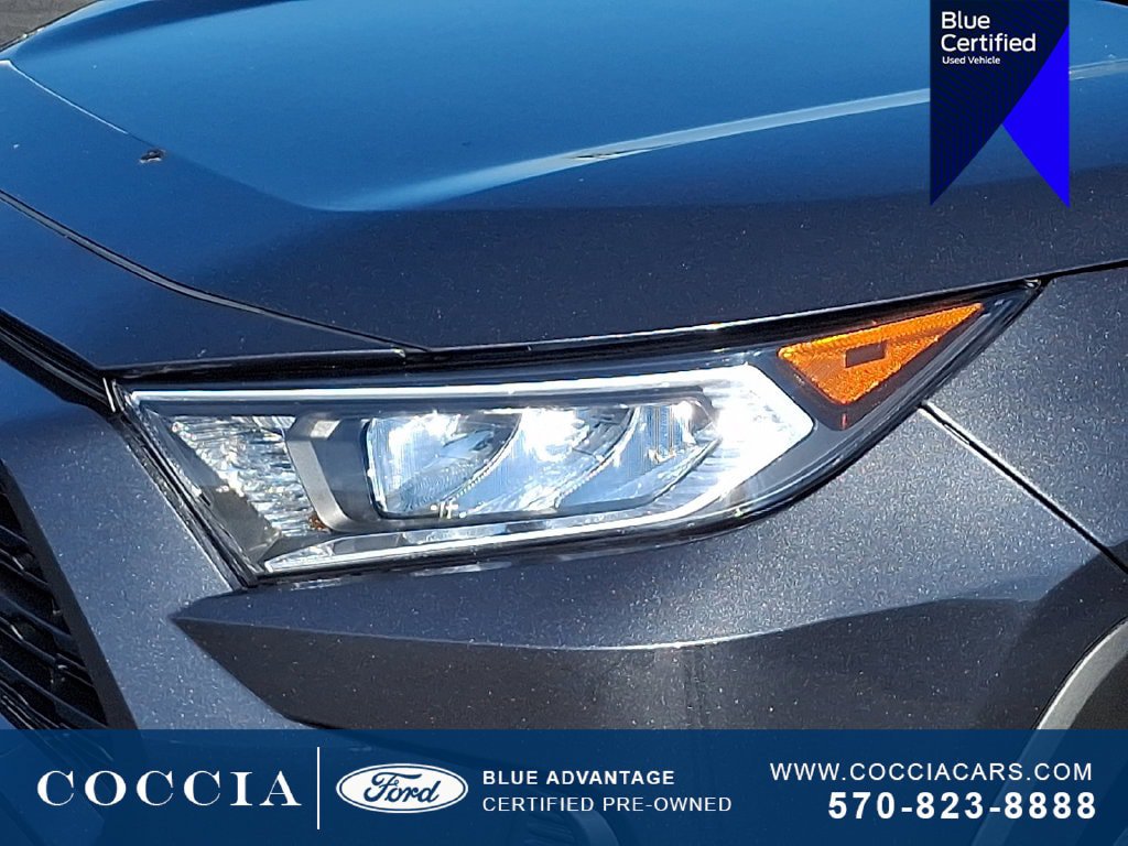 Used 2021 Toyota RAV4 LE AWD/4WD image 9