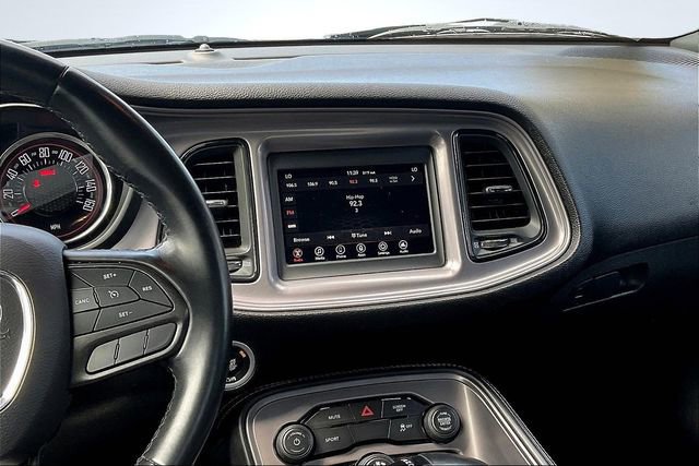 Used 2023 Dodge Challenger SXT image 6
